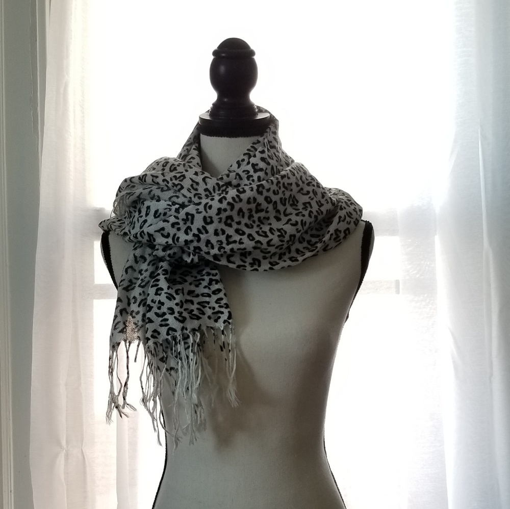 Leopard print scarf